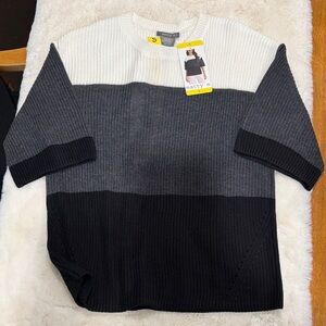 Matty M Colorblock Crewneck Sweater in White, Gray & Black